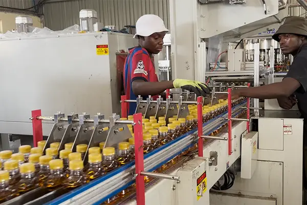 navan machine PET Bottle Liquor Filling Line Case Study: 16,000–17,000 BPH for Hudson Whiskey